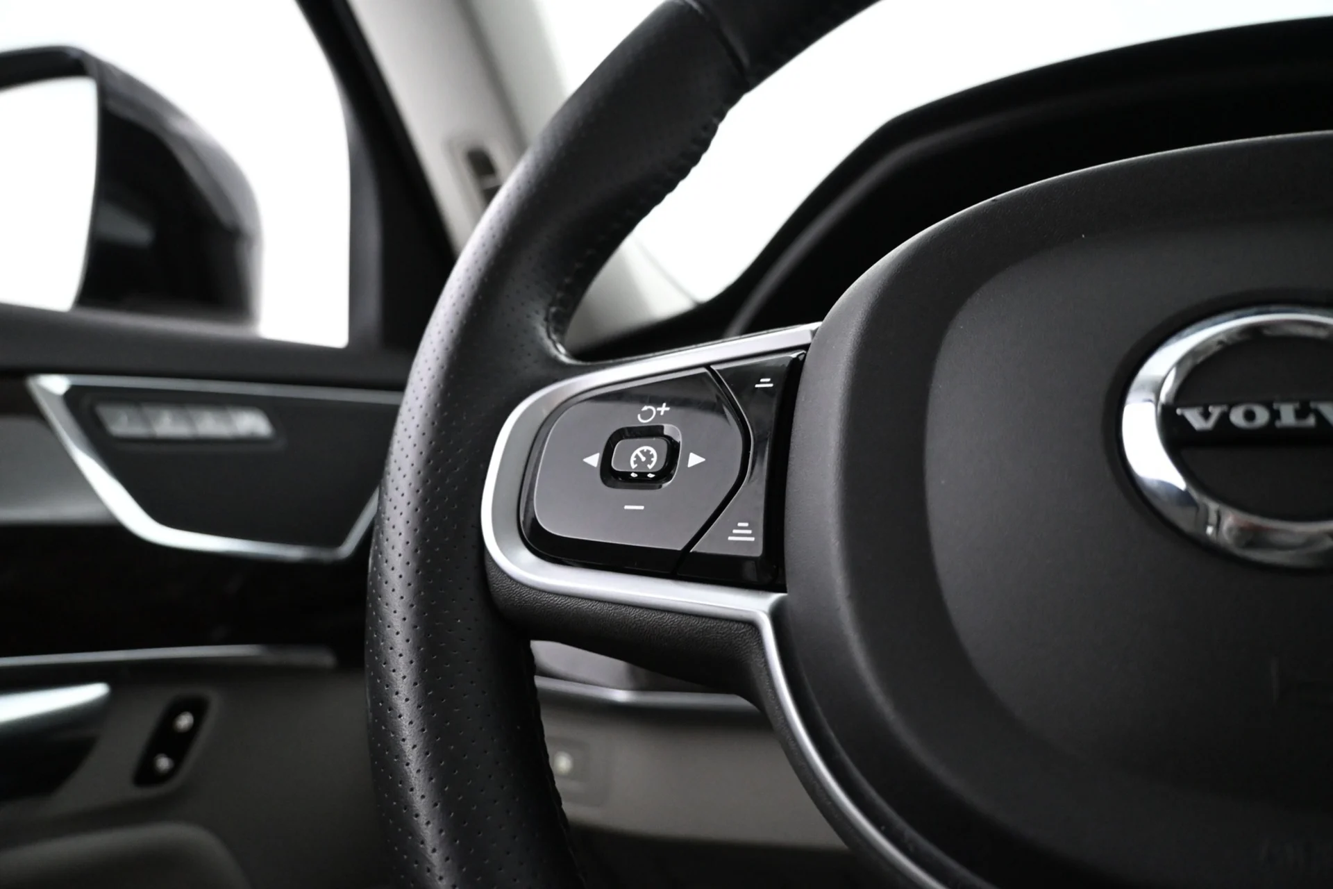 Car Image - 4MWaPqhFqCEXgivToA7tHR