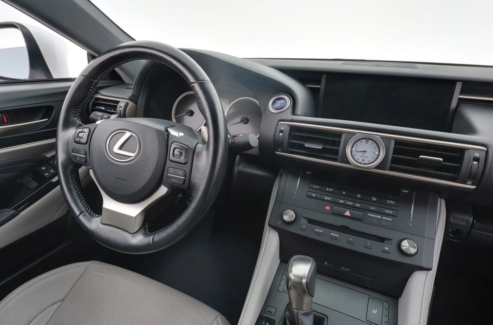Car Image - 6kVA6FvrVDqAYJcdq6CEG1