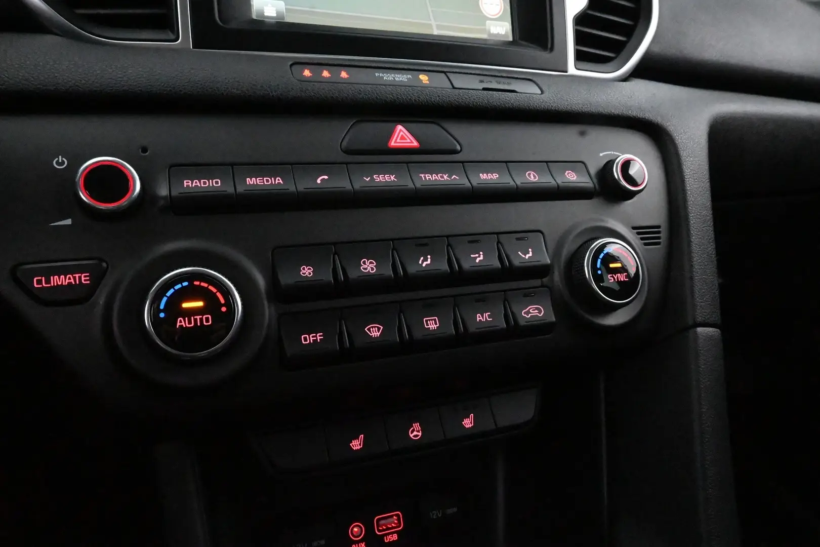 Car Image - 1ig3vtLMYxwhZOHKJzIQB5