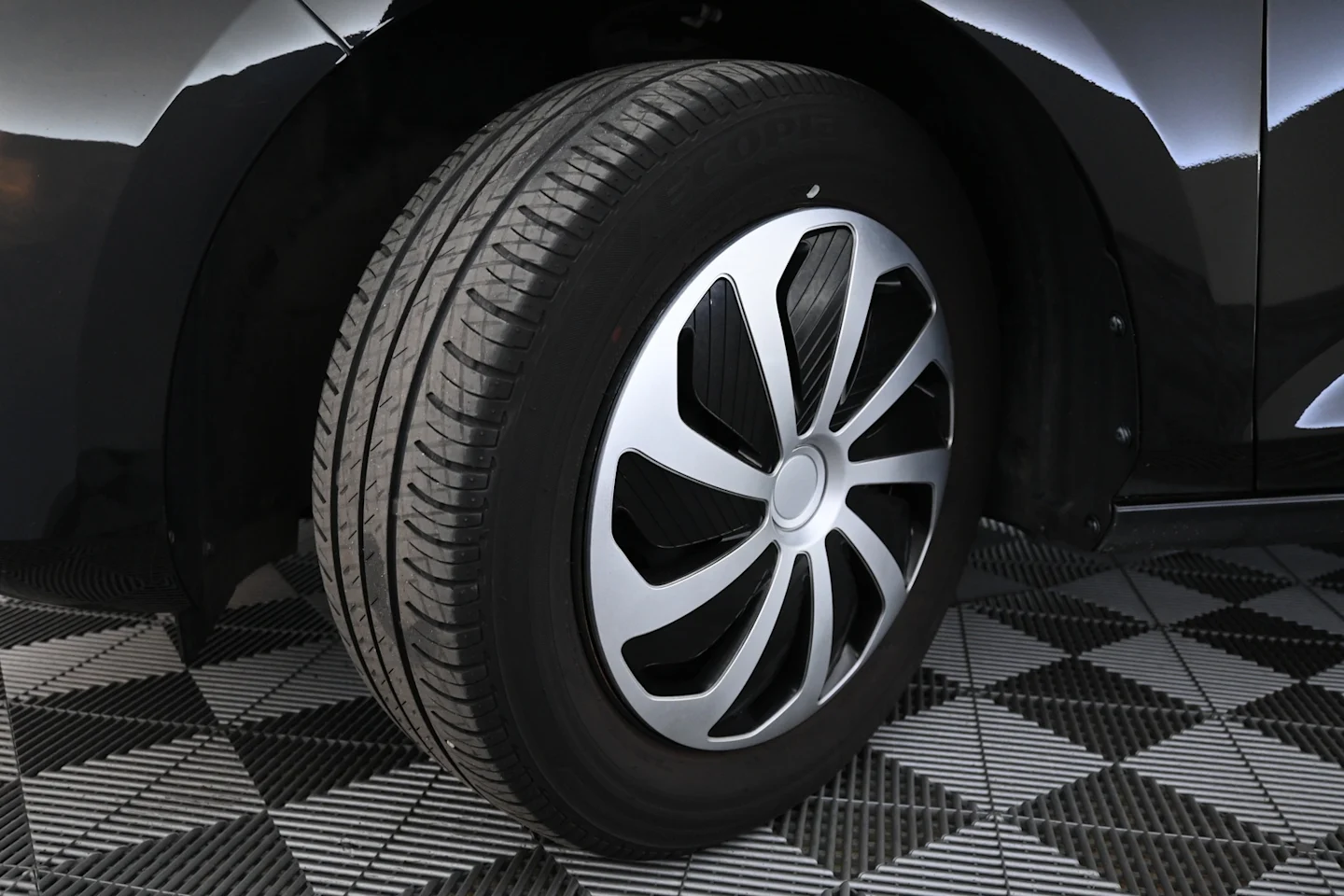 Car Image - 5tbSMKcOFN4g1aBHYGH9yA