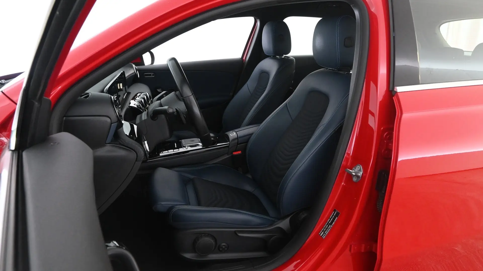 Car Image - Thh5x9bcHRydg9B7Ab7V8