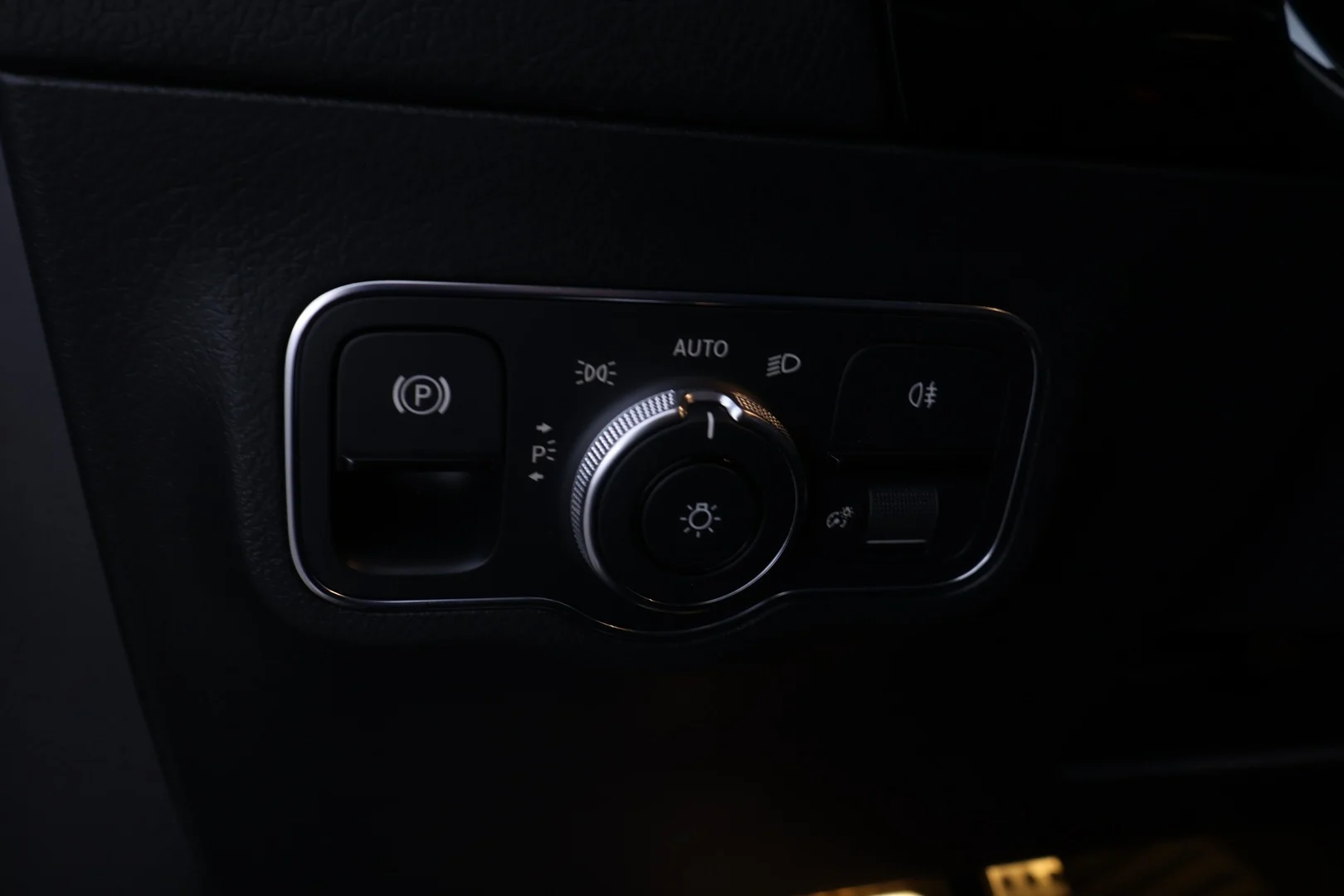 Car Image - 18dHrb12O4f68VNnxXHwtg