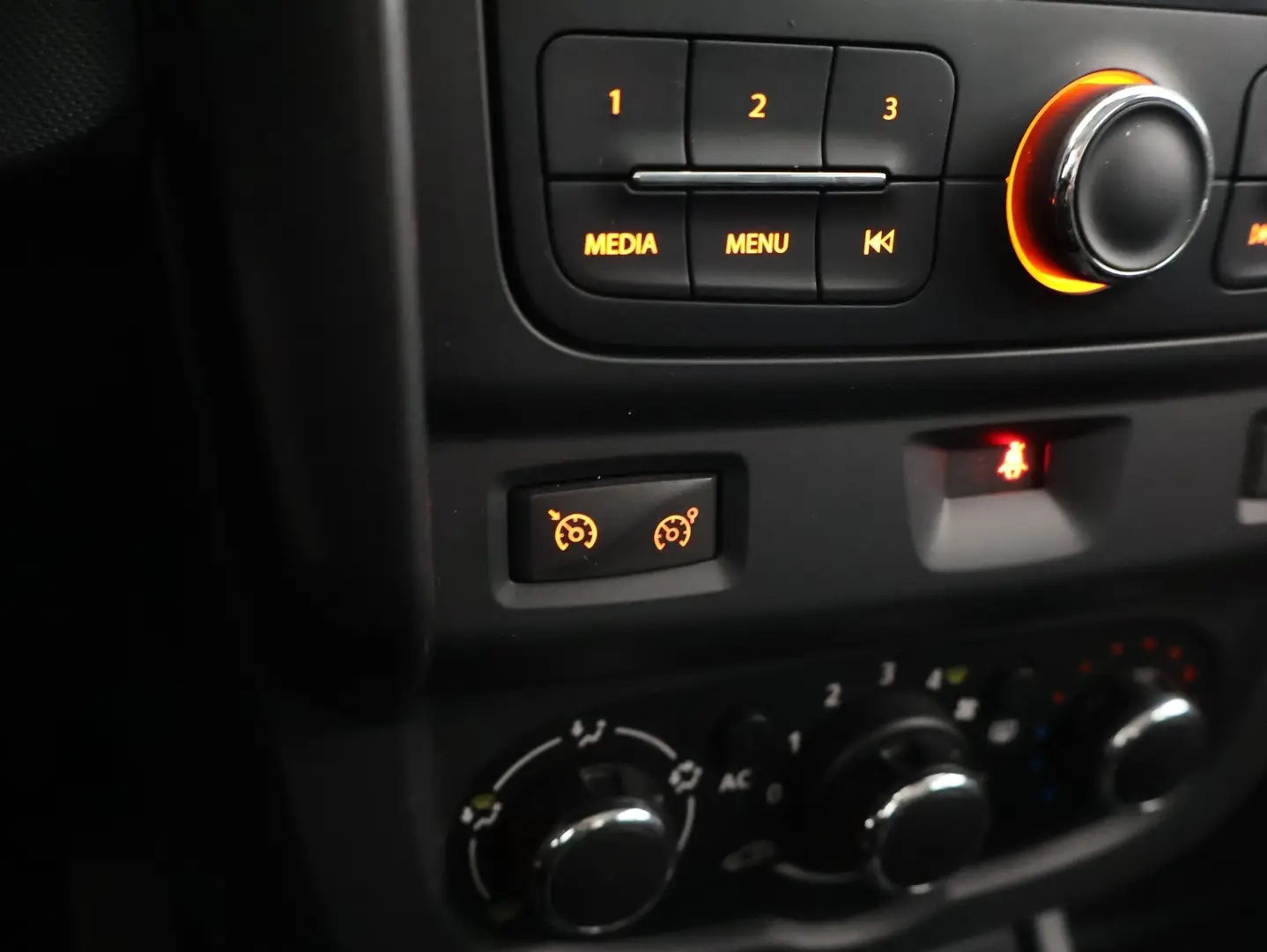 Car Image - 6TbFci42TubkjyNXz3OQSb
