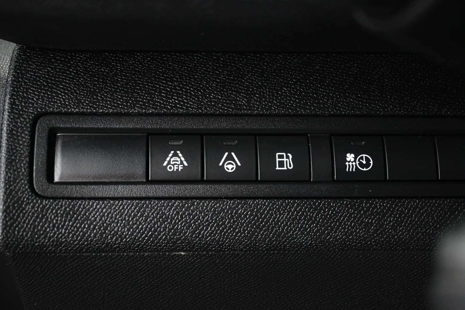 Car Image - FuvclooBABU0Oz1kSAIvw