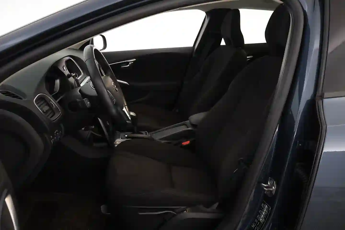 Car Image - 1nRw2r5FBTmiQQGpaHdzPR