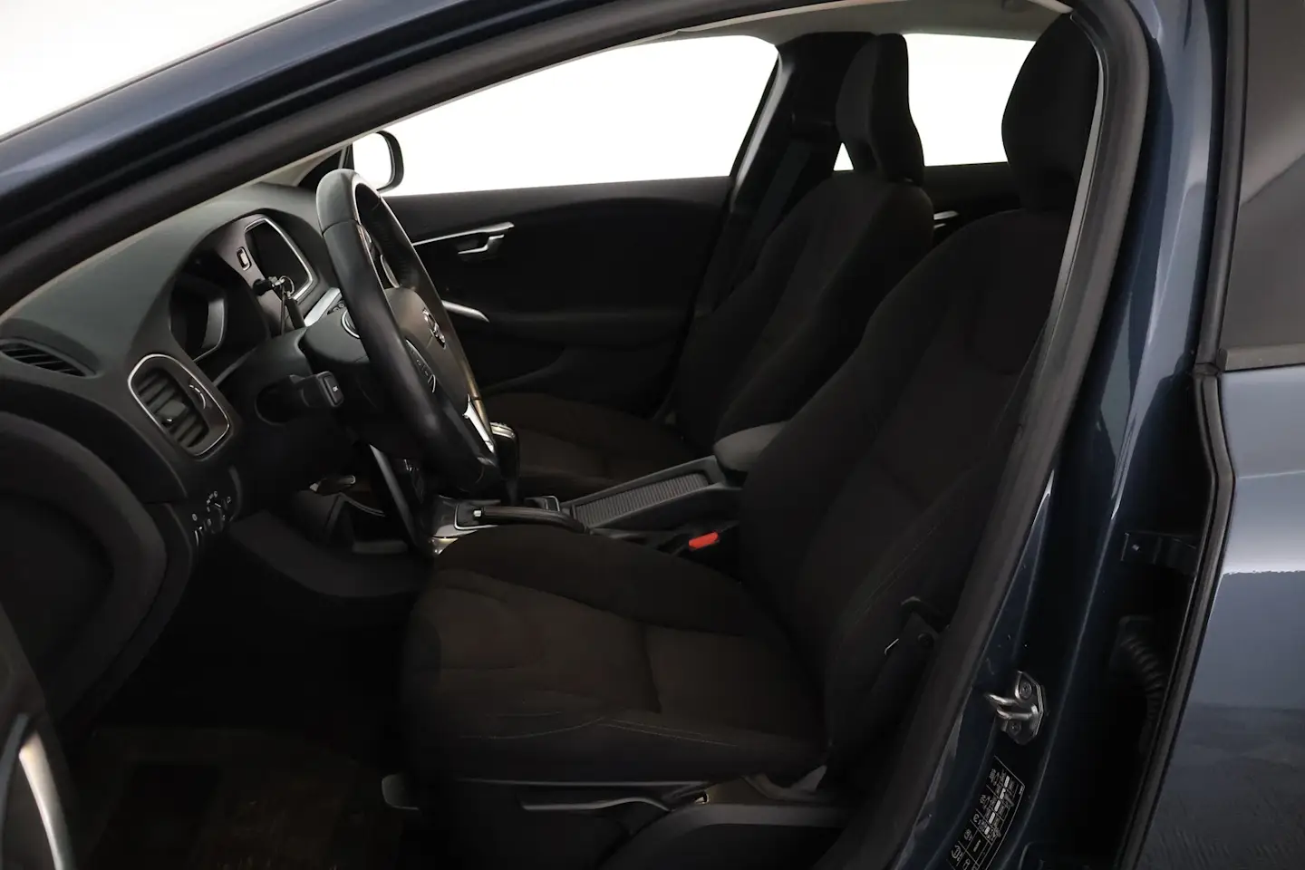 Car Image - 1nRw2r5FBTmiQQGpaHdzPR