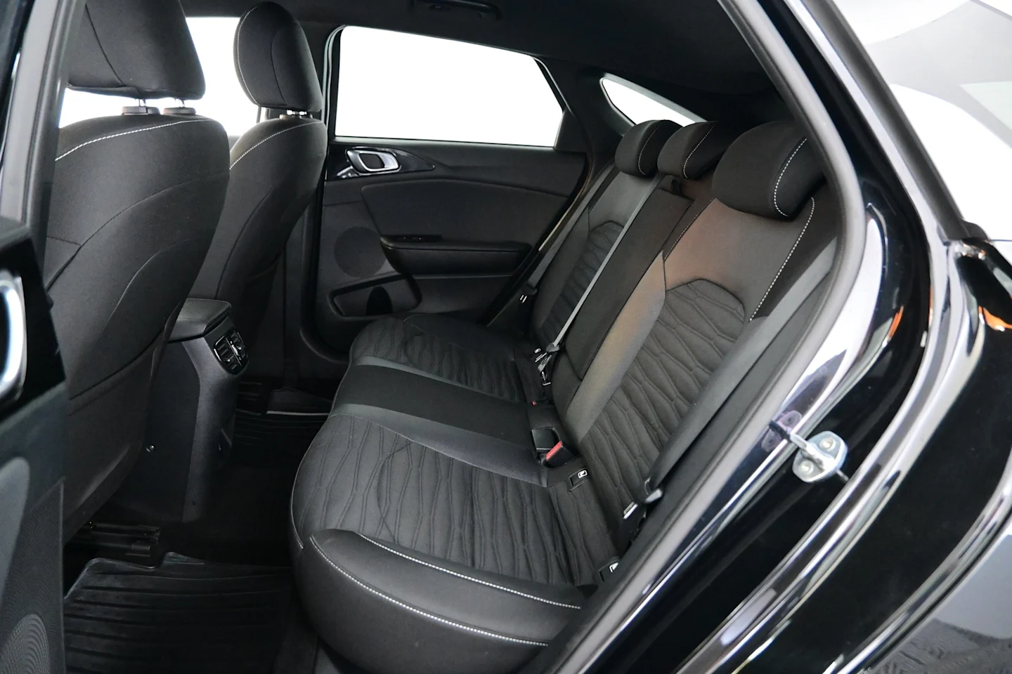 Car Image - 1afBniKKkVOUEPQ3G2tUGa