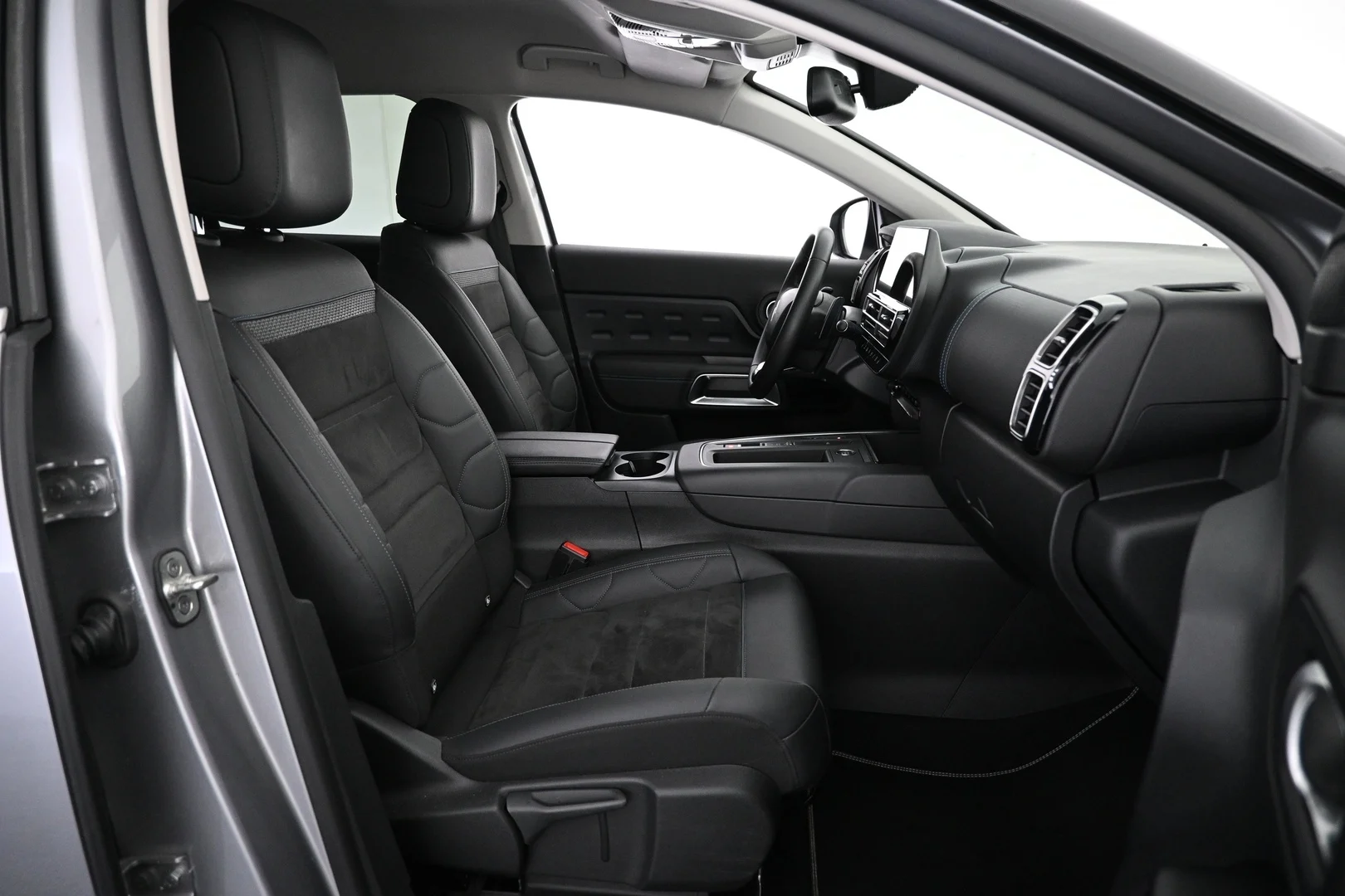 Car Image - 55poU4rpFYEVVq9068muyk