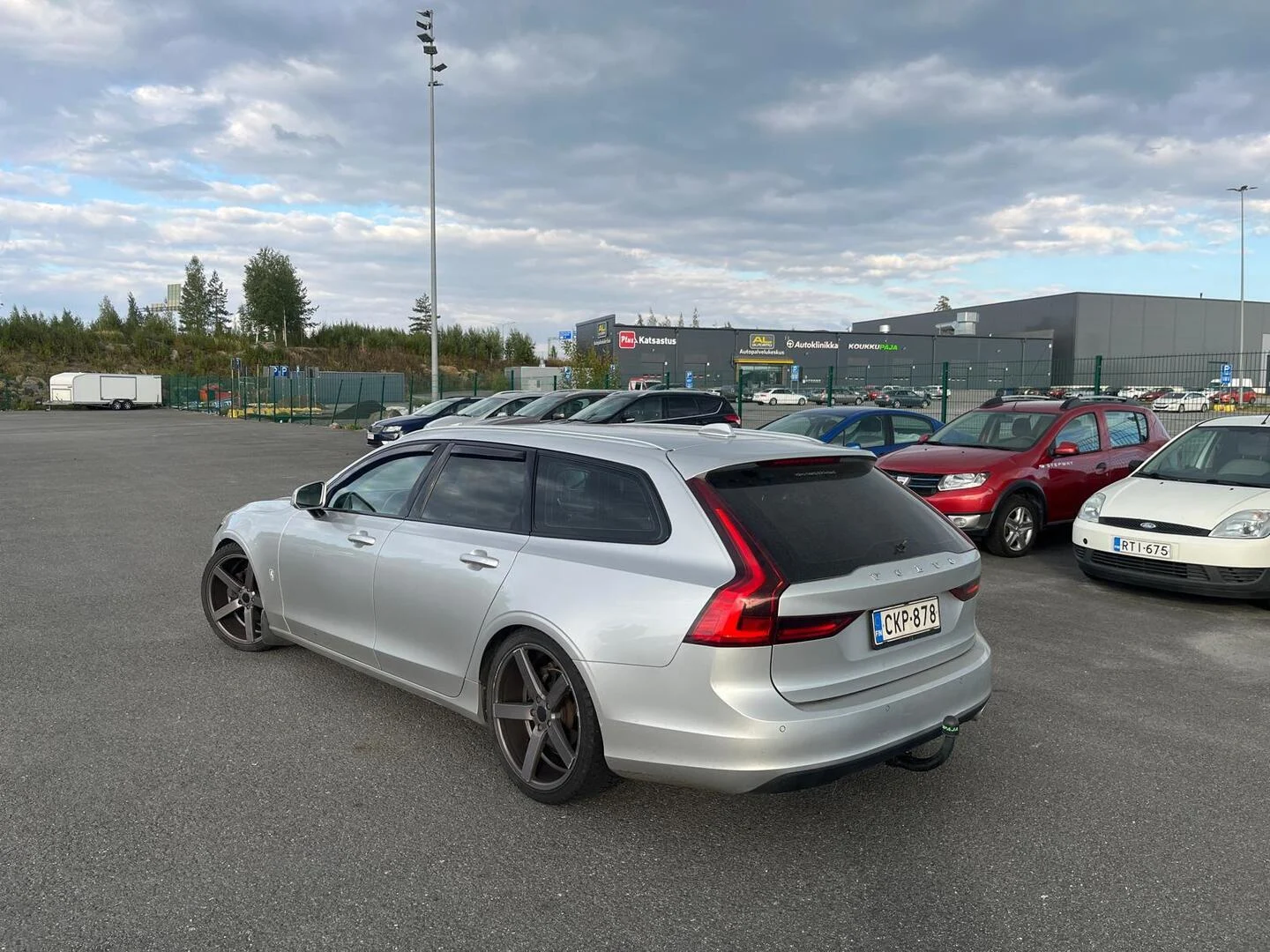 Car Image - 7kYJkLfVhvek1EYyTXOcve