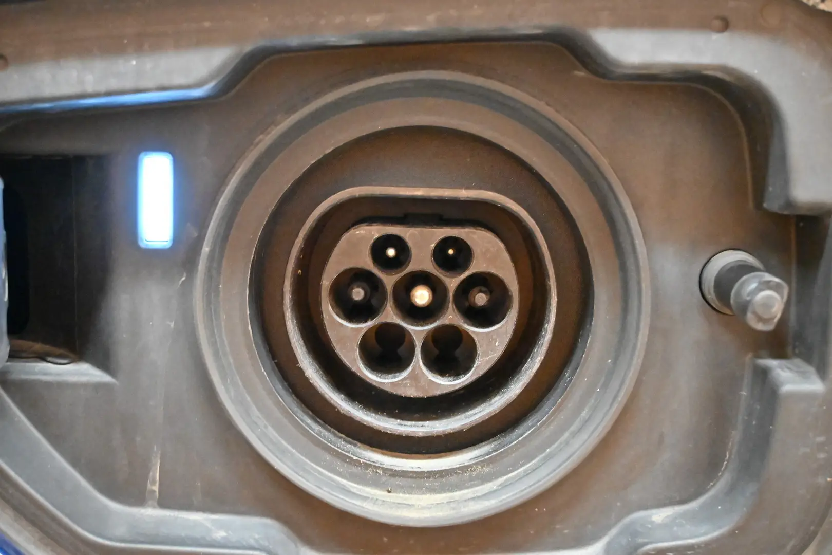 Car Image - 4TJWIZKplAoY1ov1IbxHOj