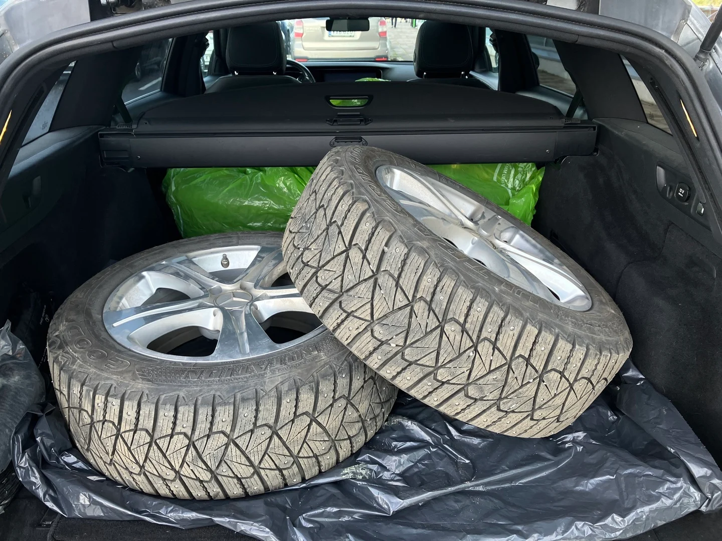 Car Image - 73RQzzspKYPX1B3ZMX3jtW