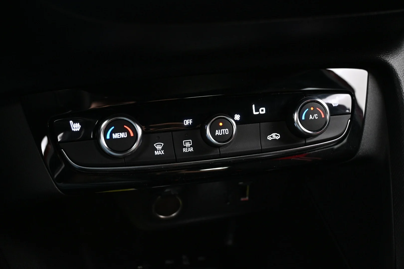 Car Image - 1MWAAIRbCggryhBflRJiWv