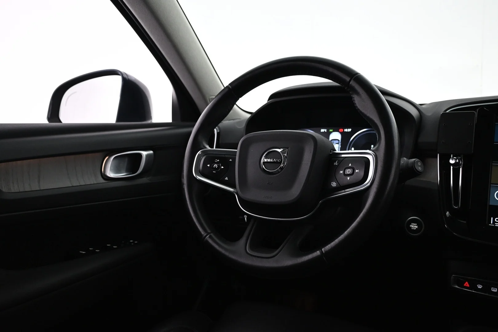 Car Image - 7jDtVyfYcLF7llFo3vfHBZ