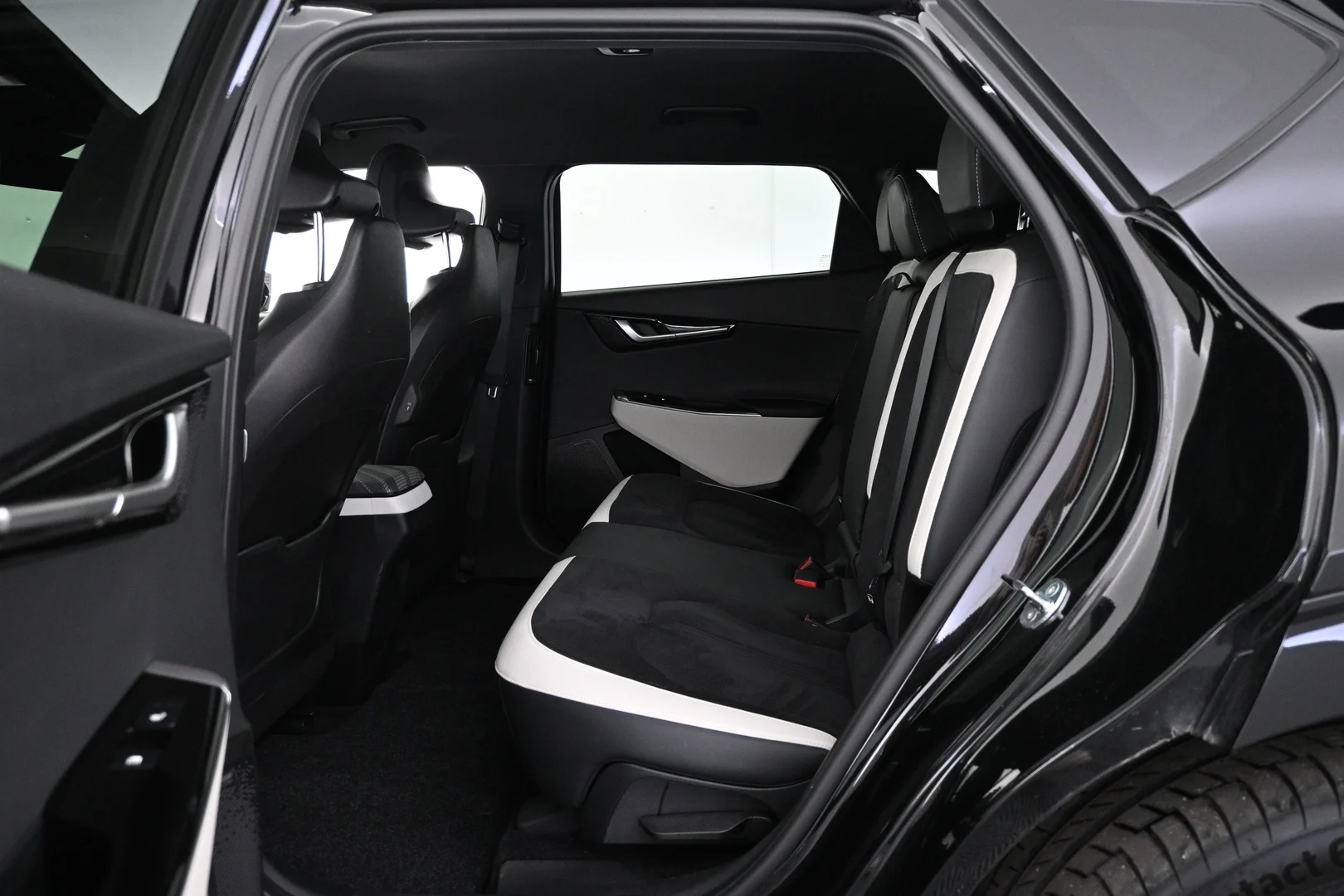 Car Image - 7KsANhpafynENdcmkaXJo5