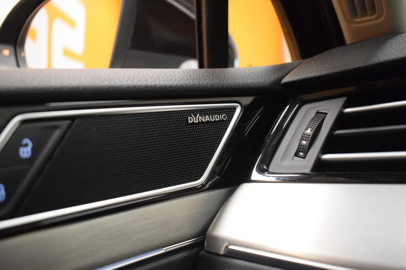 Car Image - 3GT31q0Nt6KLDblOE7IdTg