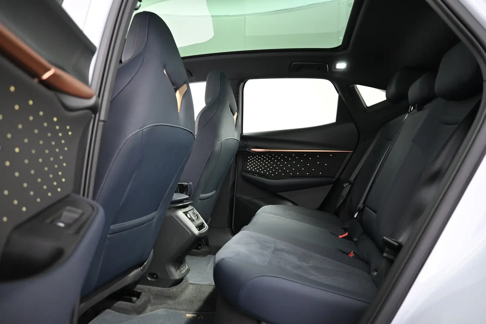 Car Image - 1hqMHV8PvPWIEj95lI7dRt