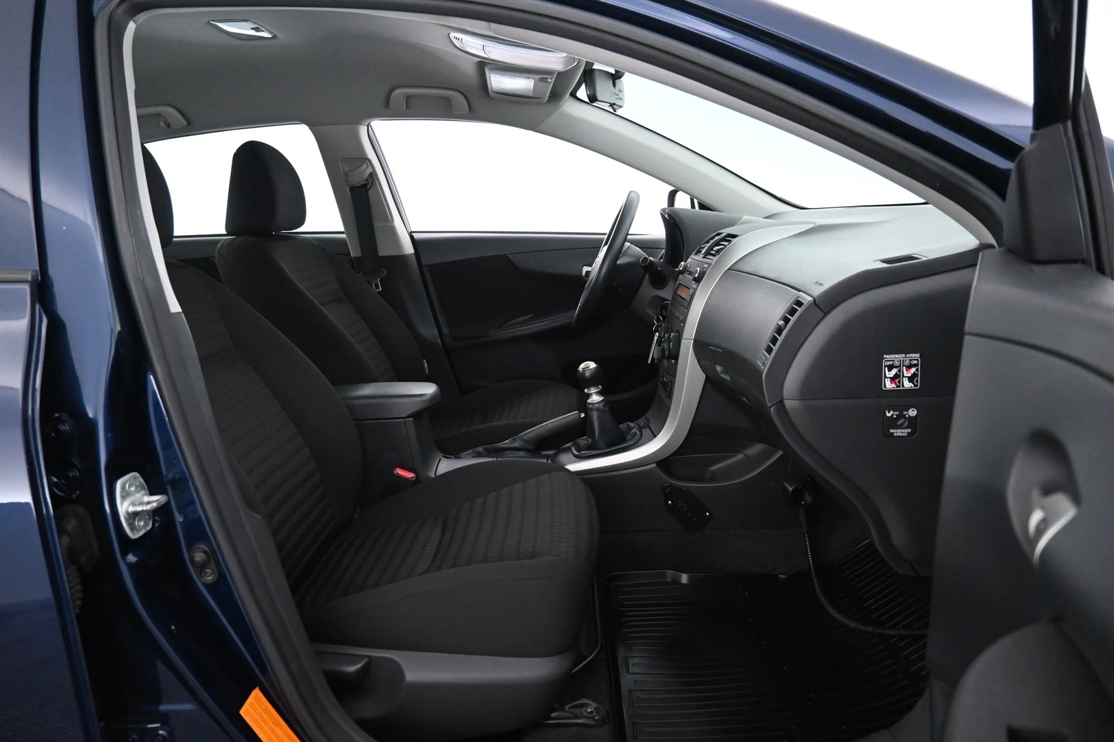 Car Image - 32XvEbmhvjhKqb2mVzf8PG