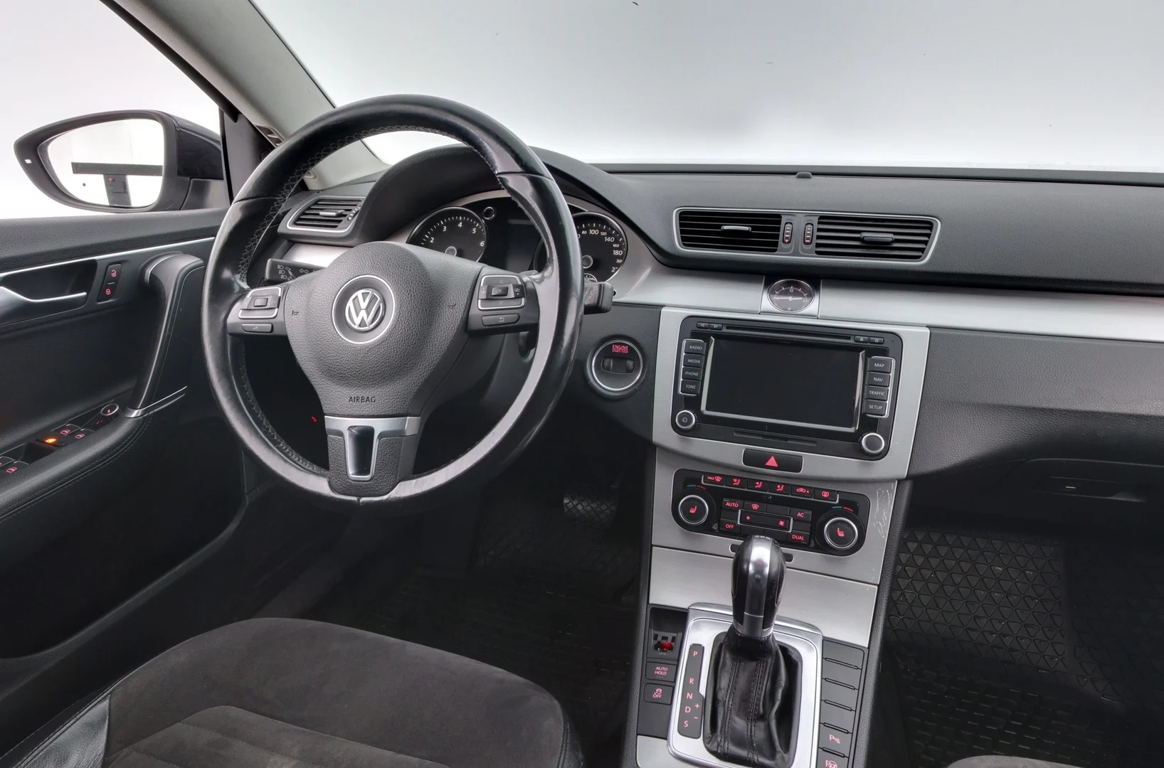 Car Image - 3NnKYC4DM78dYbcJEPJLlU
