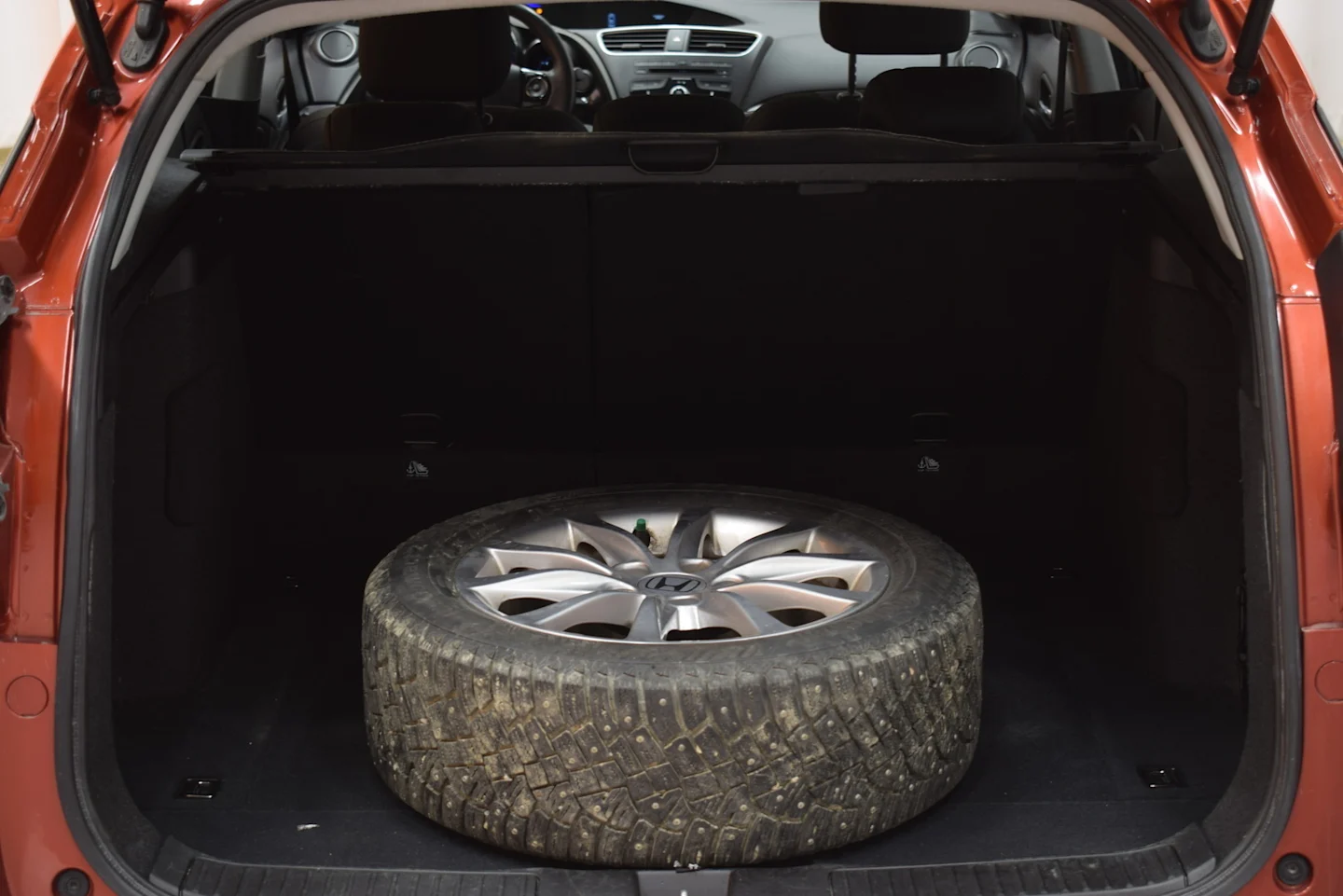 Car Image - pbkIENbaE3gIxwUqp9L8V