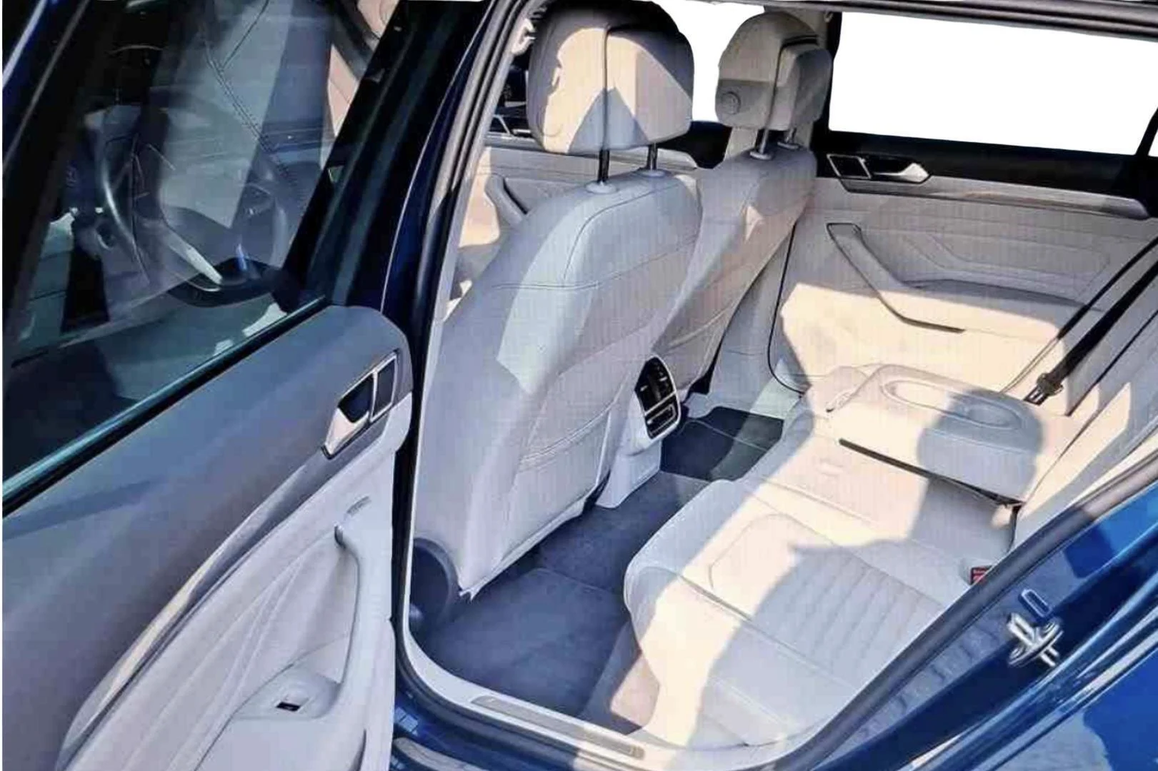 Car Image - 3l9MtwNIPlSxVOSkHA6EuG
