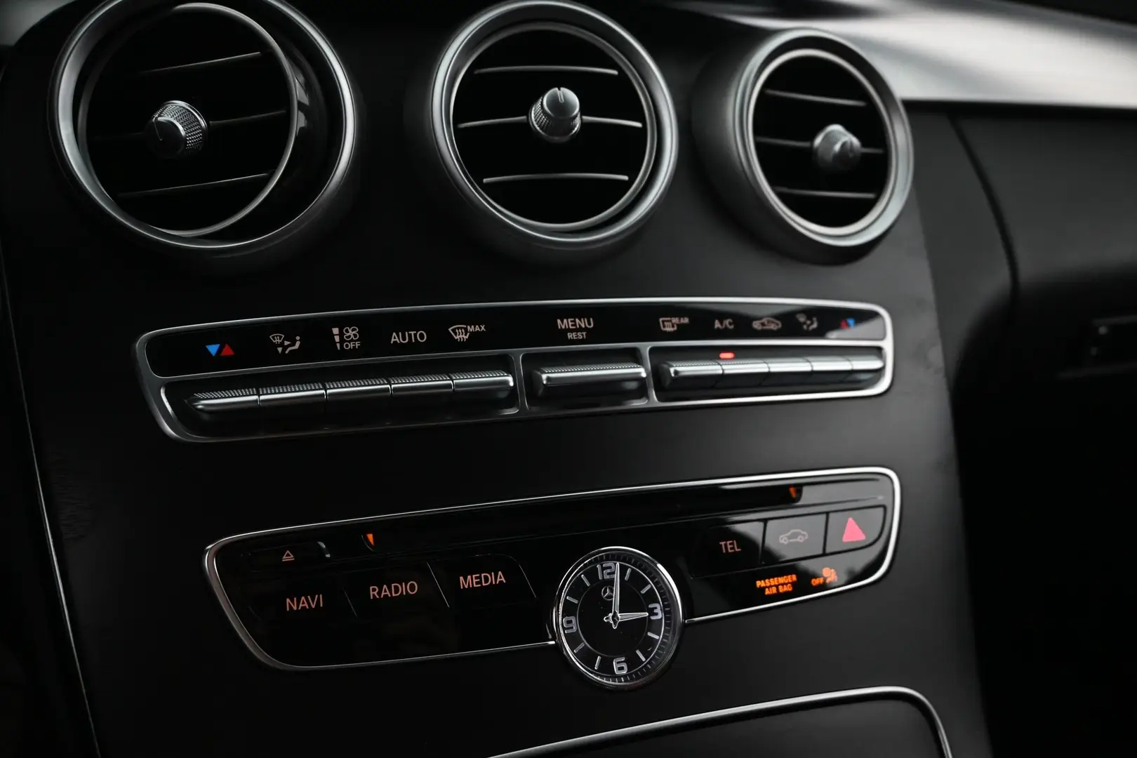 Car Image - 6stNPFrBGVQ56LjSjZcoJ6