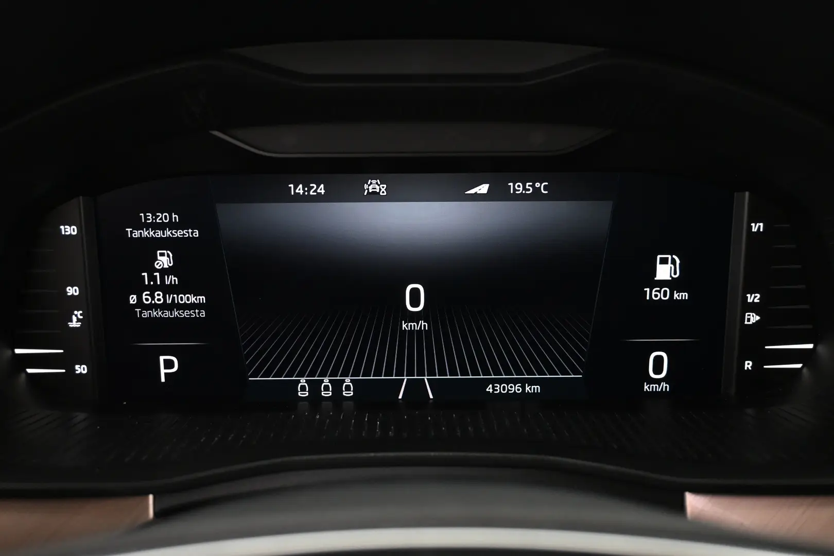 Car Image - 6XALRK9QNwwQRCgyroRArc