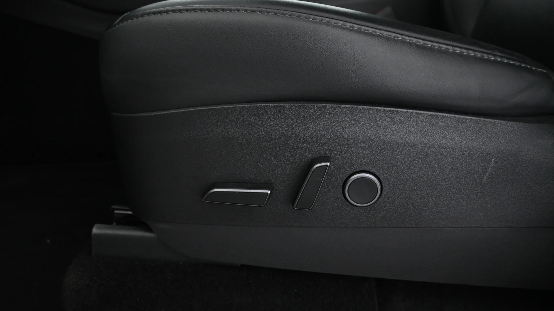 Car Image - 6xDqlUEvj3fXJQiQ4275jf