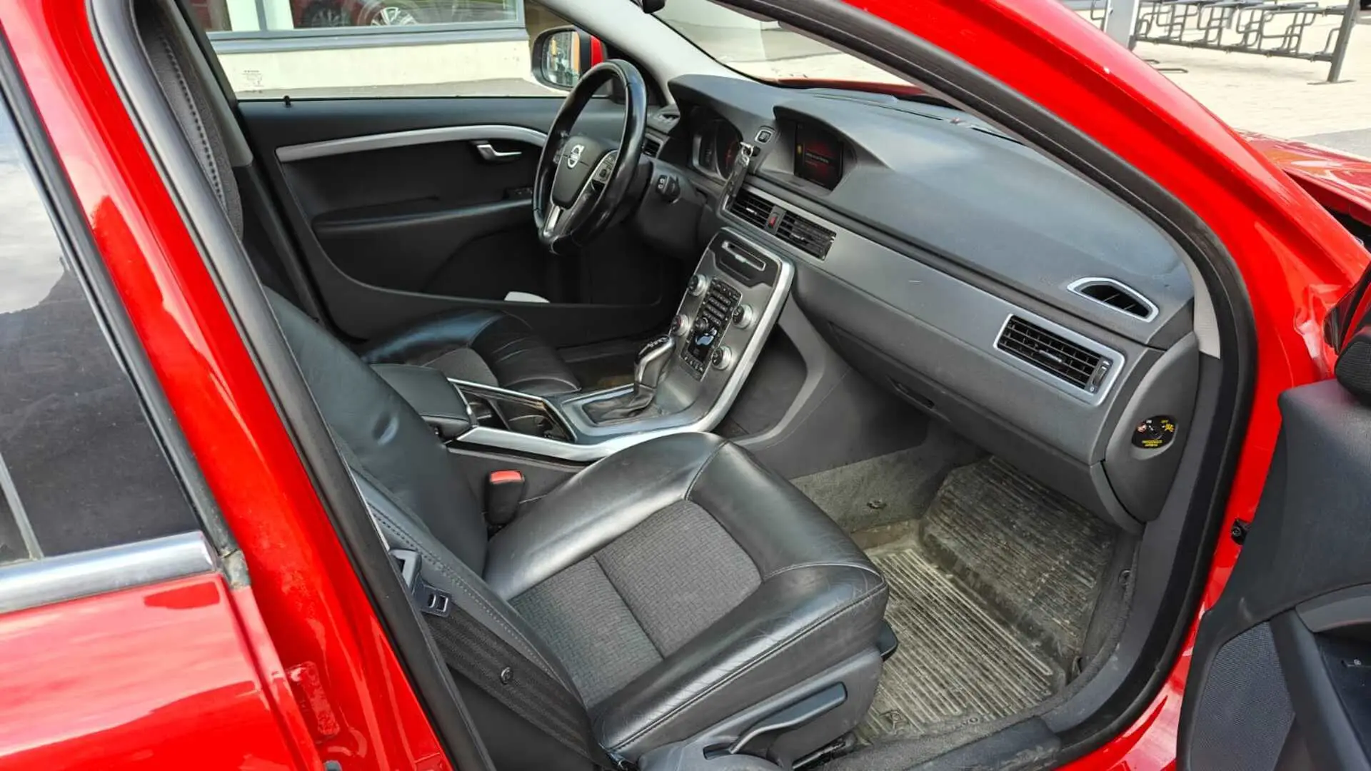 Car Image - 24XuSFjAWTe0t4FgNHYFQQ