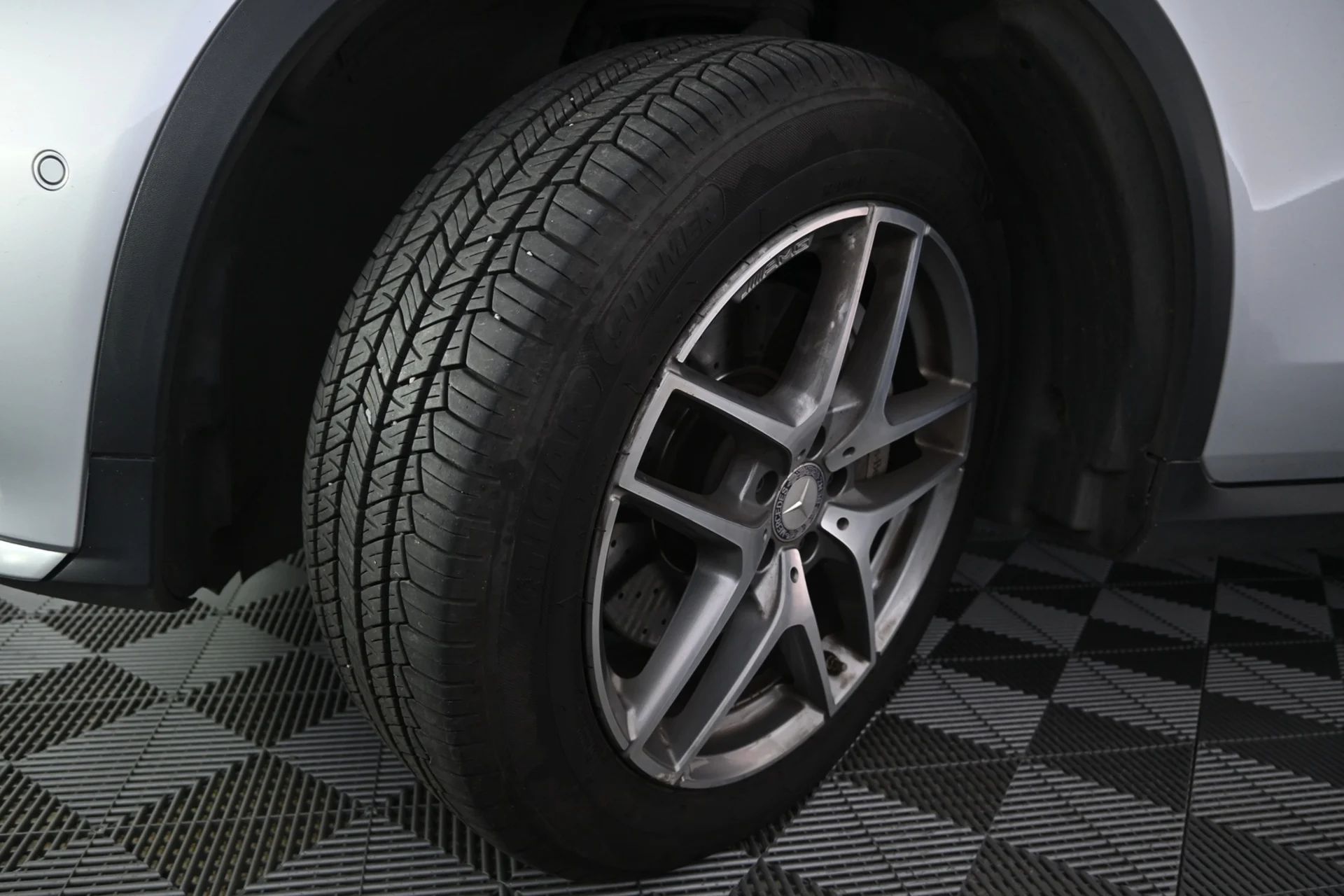 Car Image - 6AKNh8LRsMLrXE8aeXjVwQ