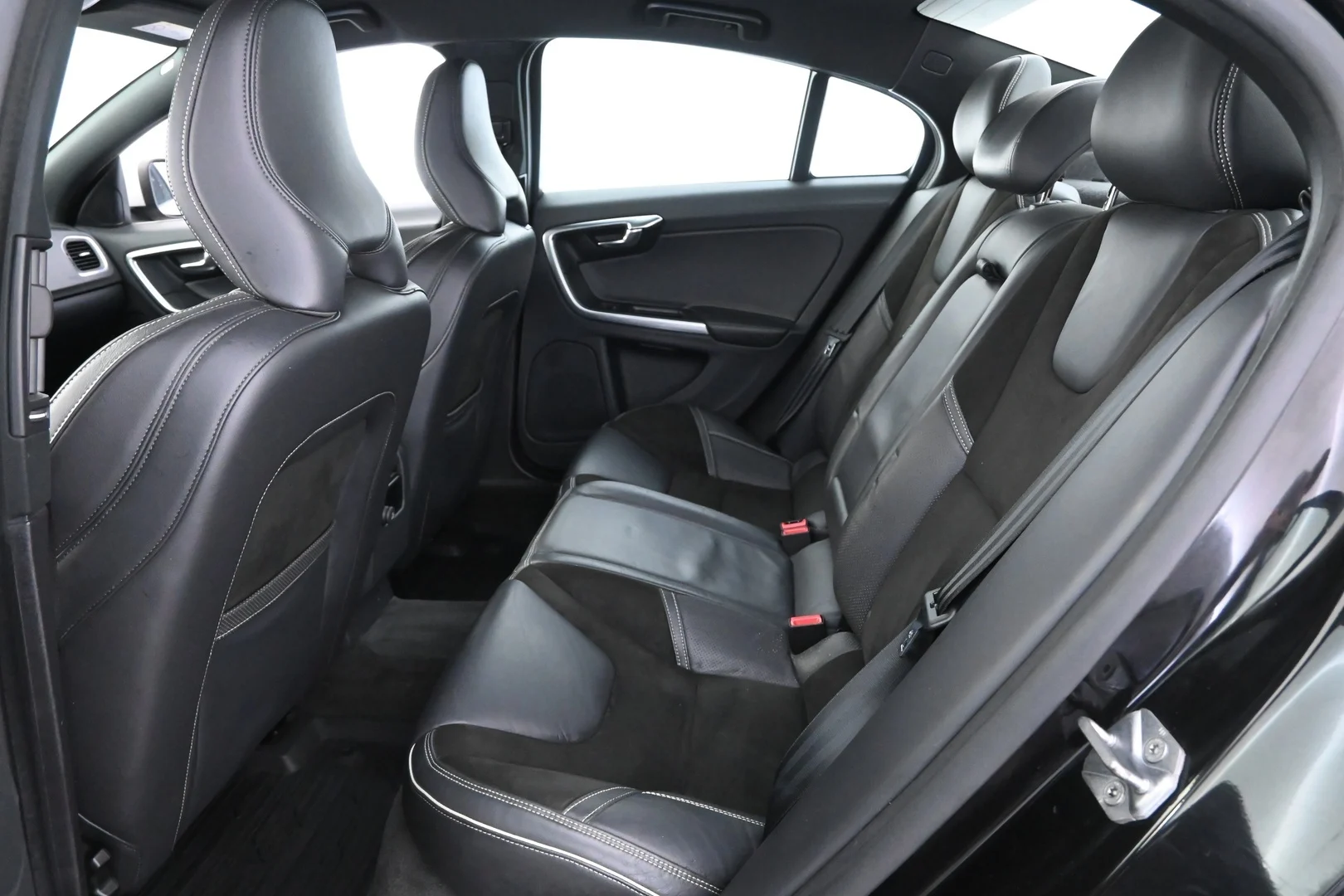 Car Image - jAqRoljUbXXecqh49DDPe