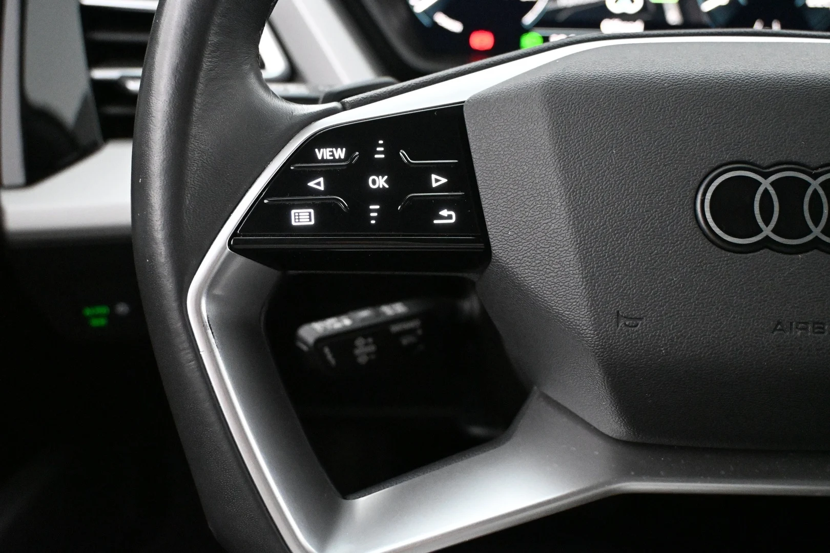 Car Image - DvZBINyq8JNIeirTfnZka