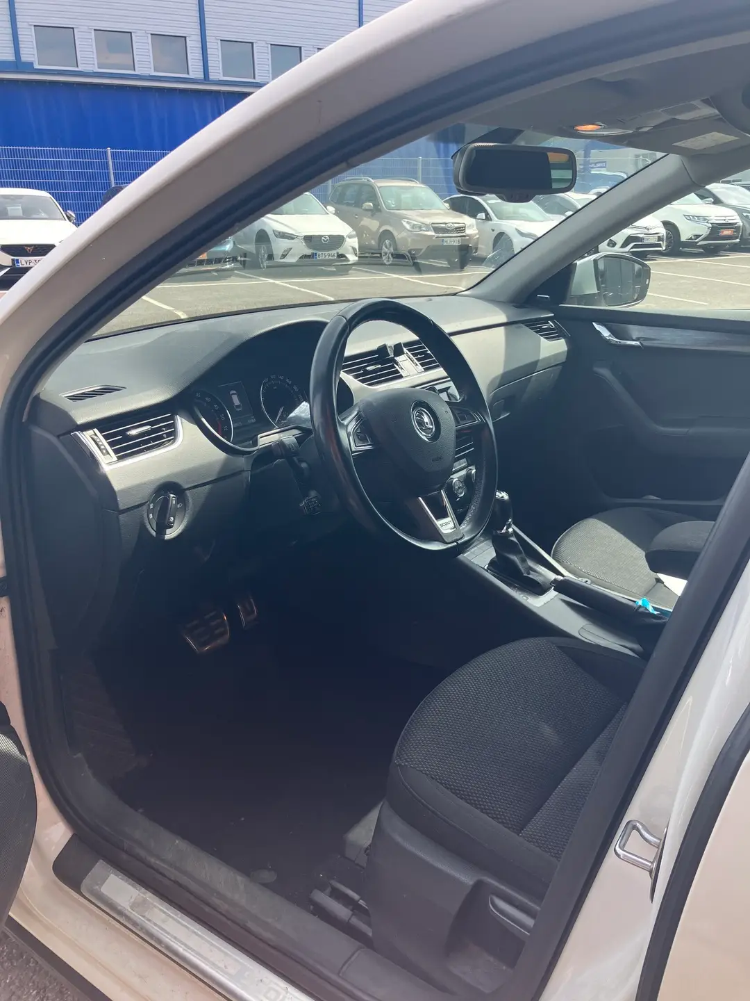 Car Image - tZbT2KNETdIpwKTAJeBN8