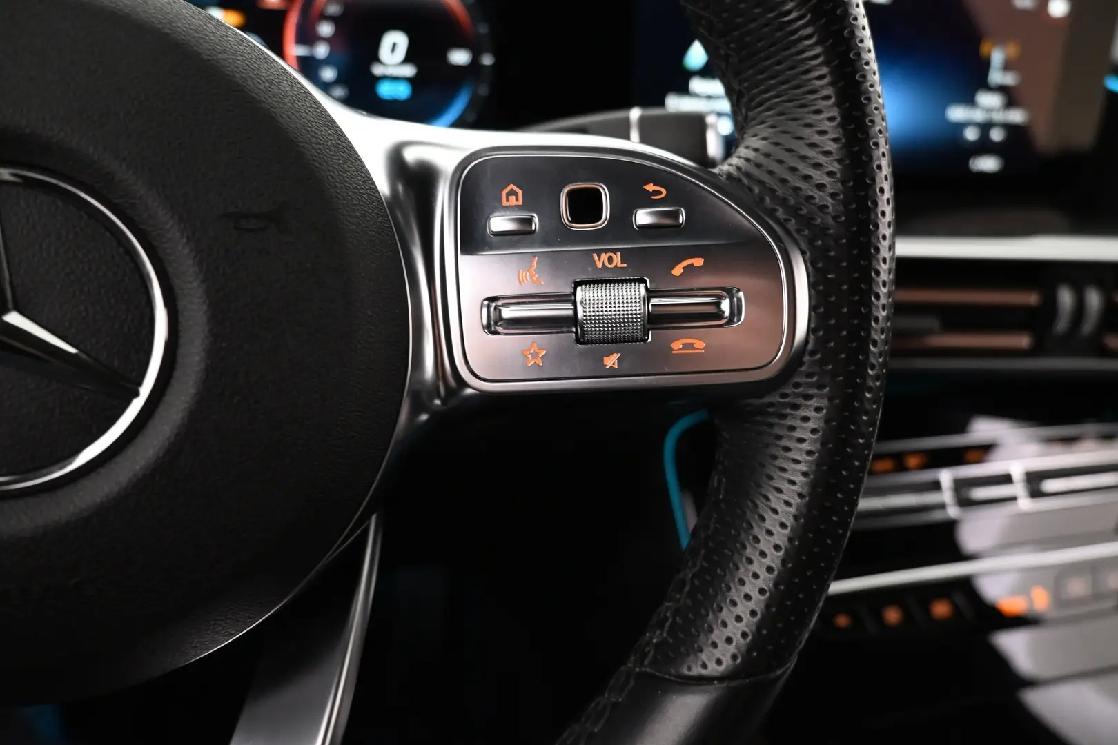 Car Image - UylbAMgni6VPaLYcQJA8q