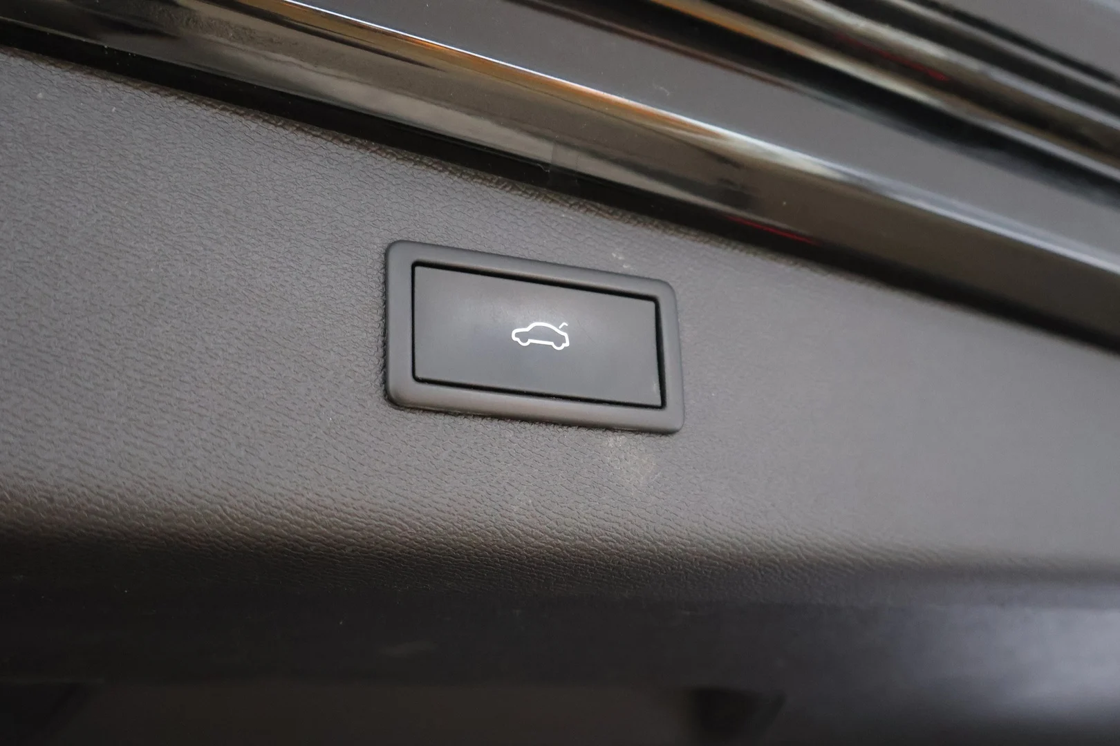 Car Image - 4uWI7XTIFAPE5SHtmm8Vdh