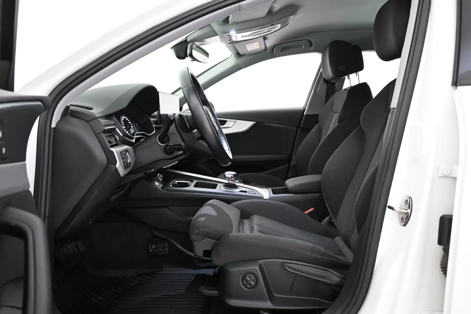 Car Image - 5aKYFOSlg4EV3cPu6GeEcl