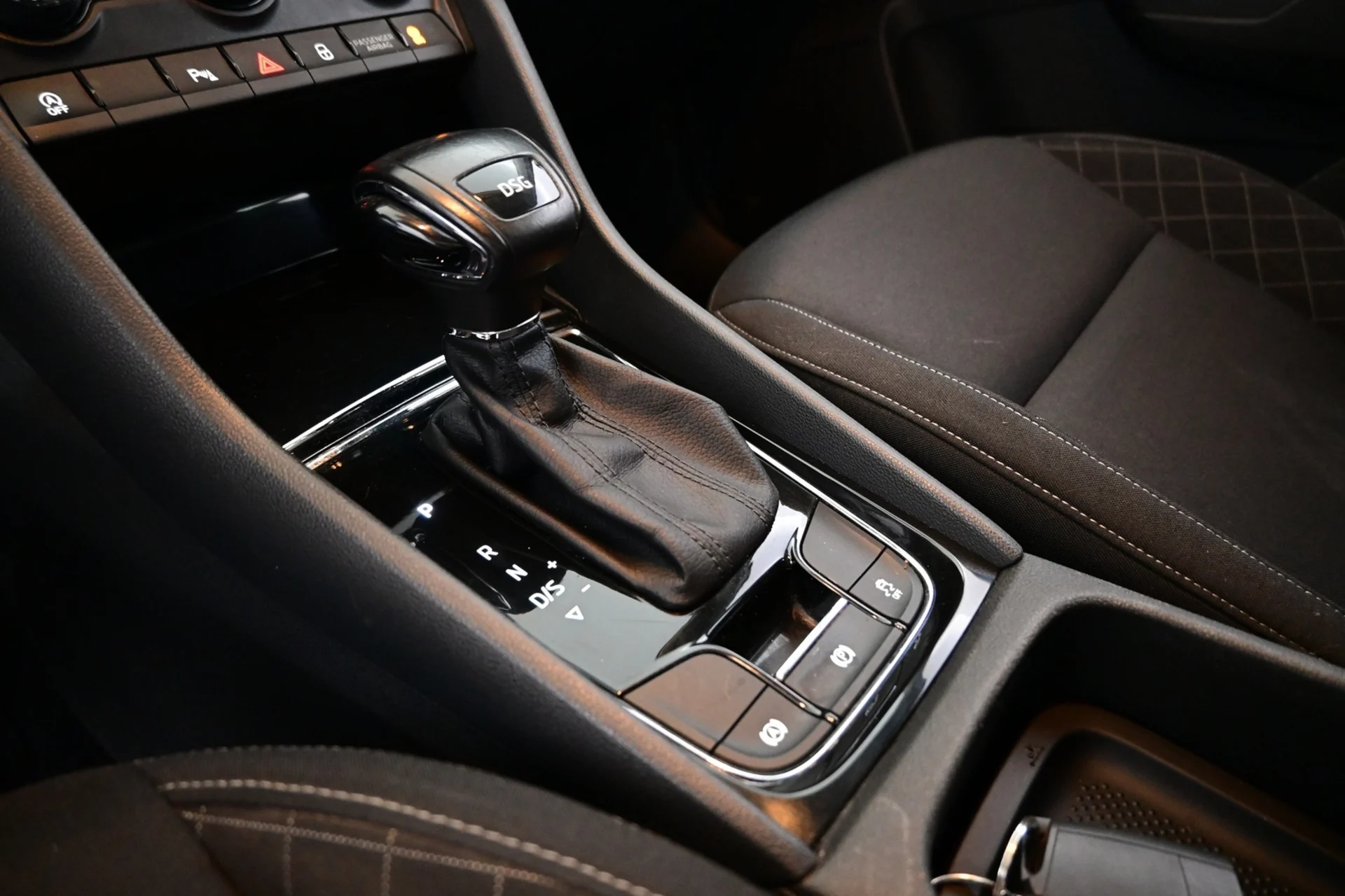 Car Image - 31d2Kky8r0bfbmi9a3x8NE