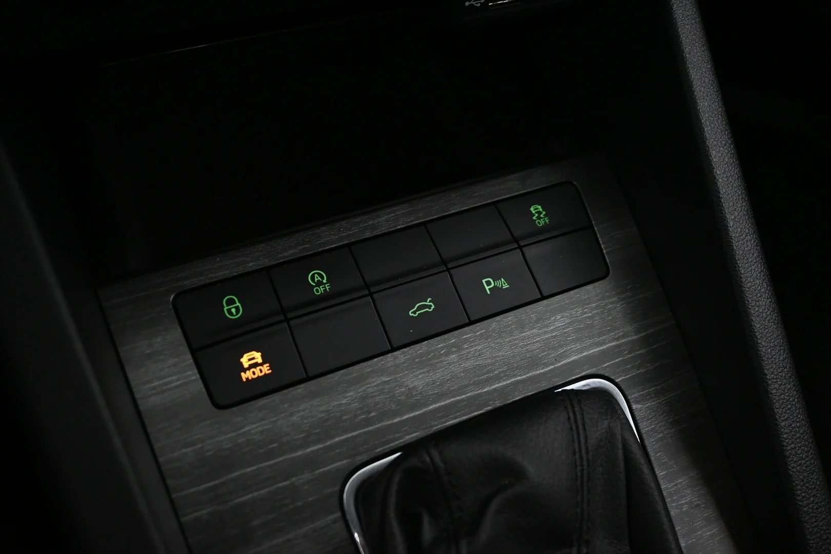 Car Image - 2ENxO85pcpdVr3J3Xudyyy
