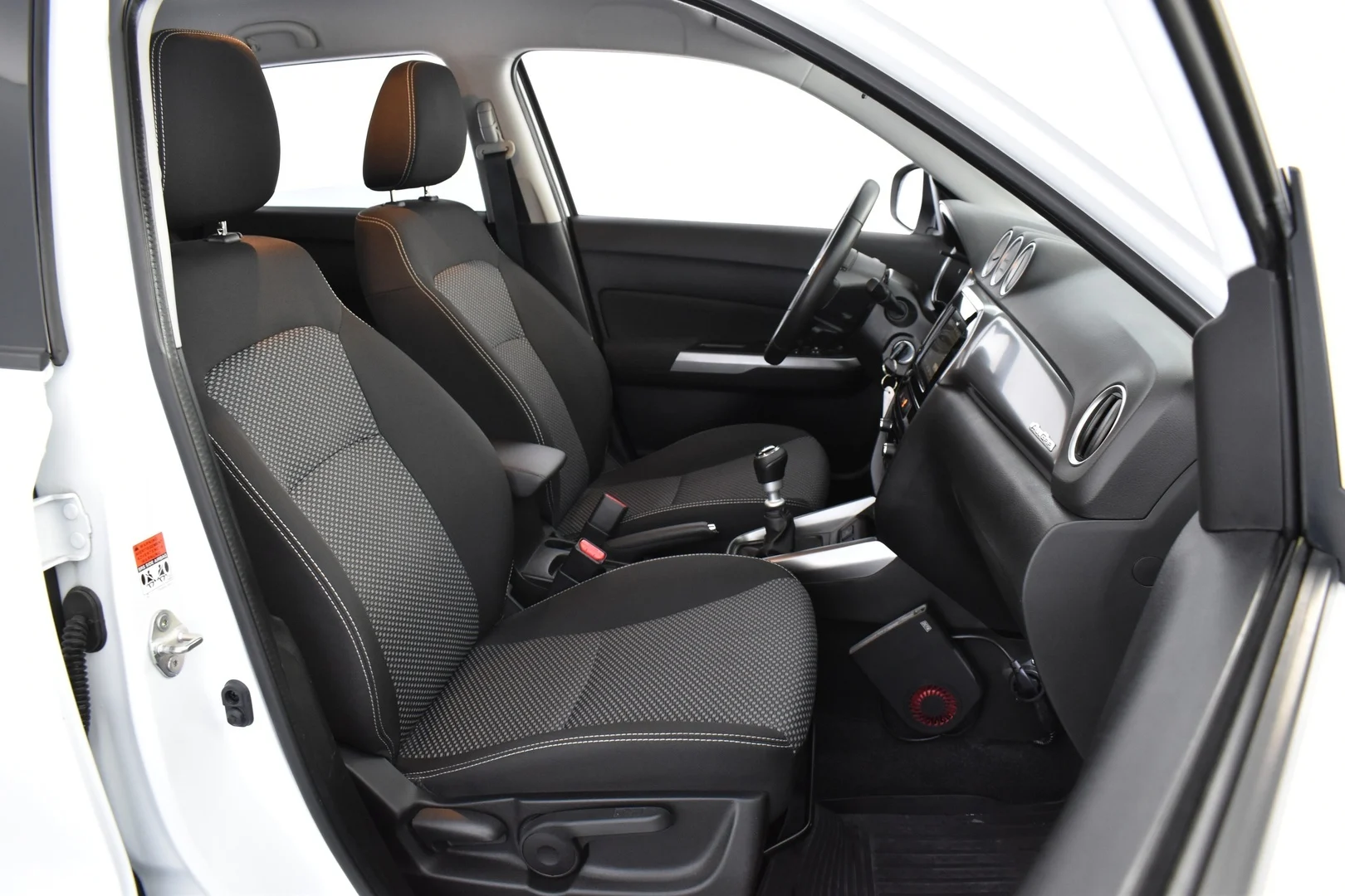 Car Image - 2FVtqiU5g0MIvTaj5rfwMJ