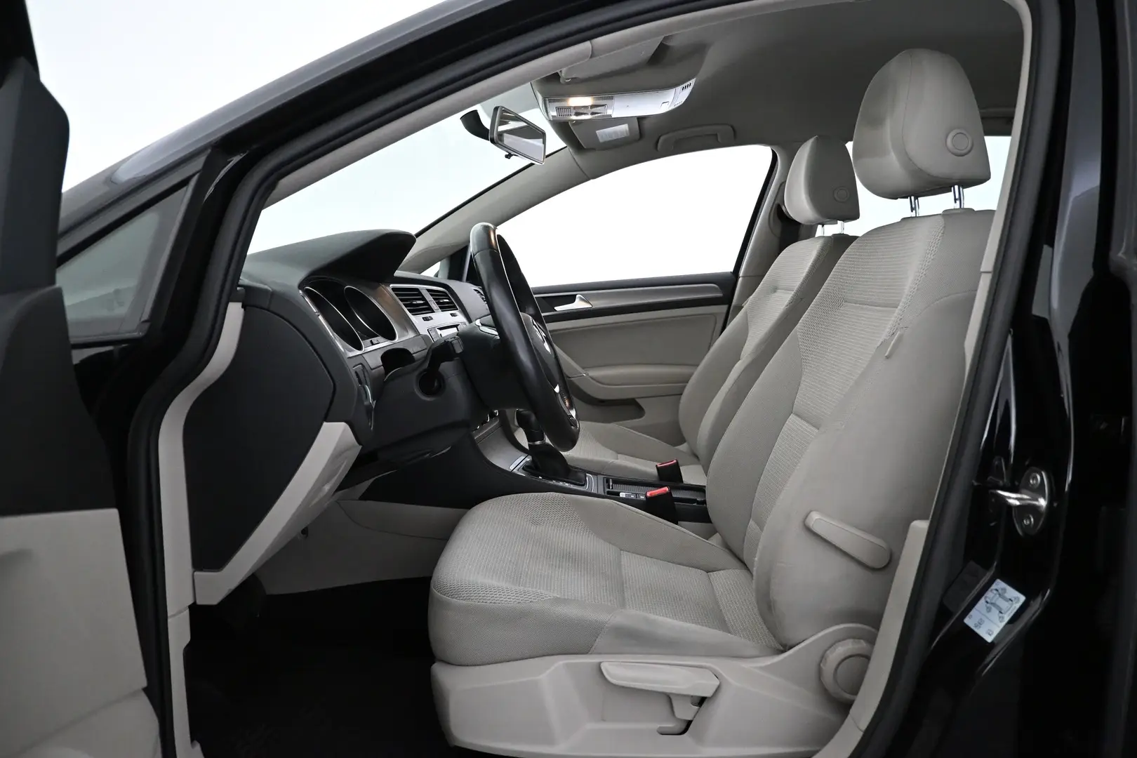 Car Image - 4jkKK9YrPTJDMgXooTe25O