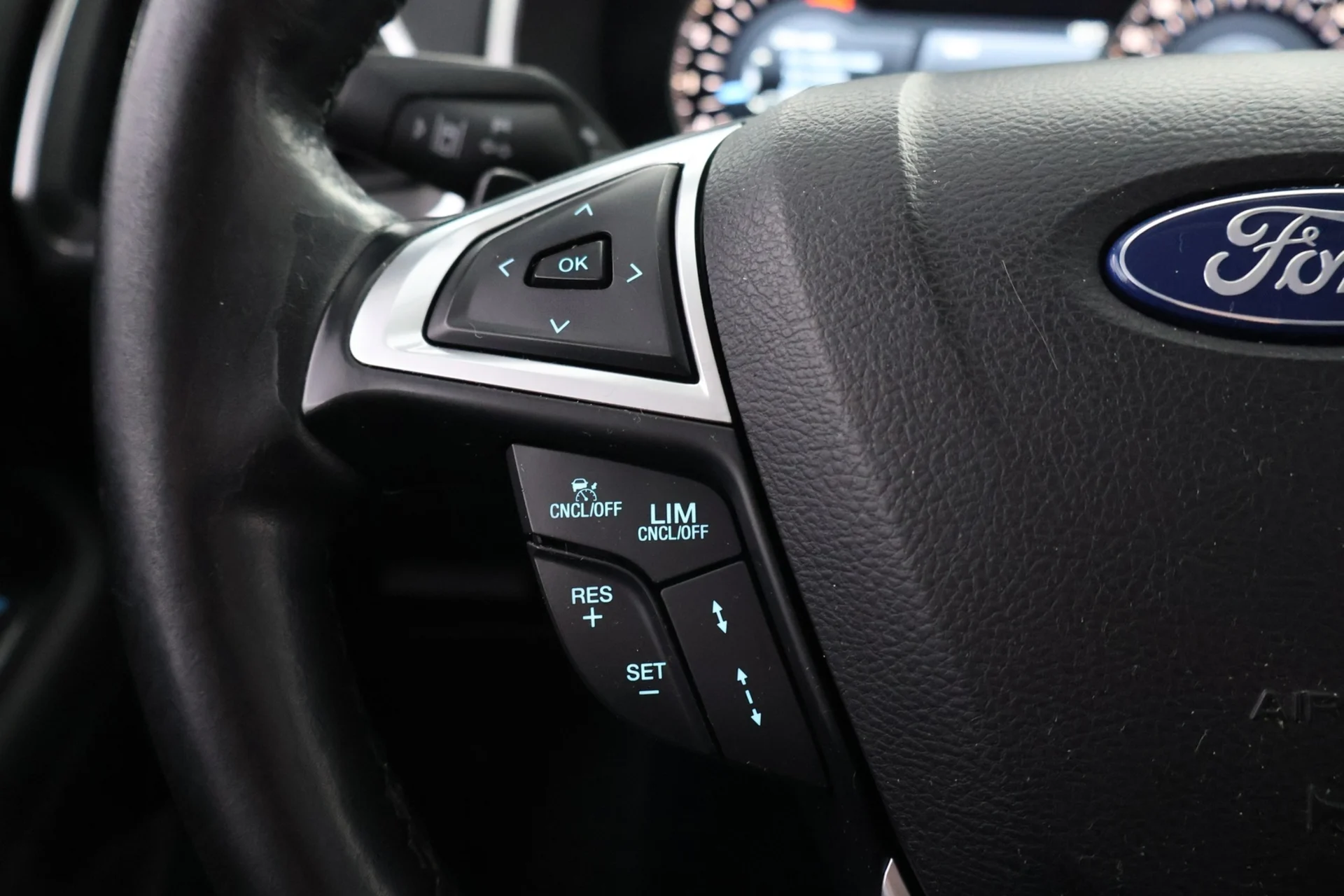 Car Image - 7DyZQlF23VlYnXG1WW6WCt