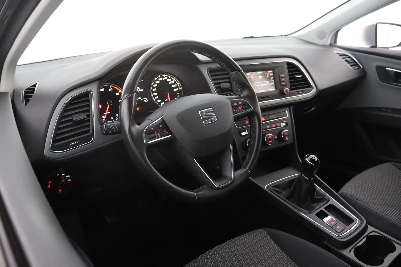 Car Image - 2Q7sSMWRiFtOTh6SkXmmzr