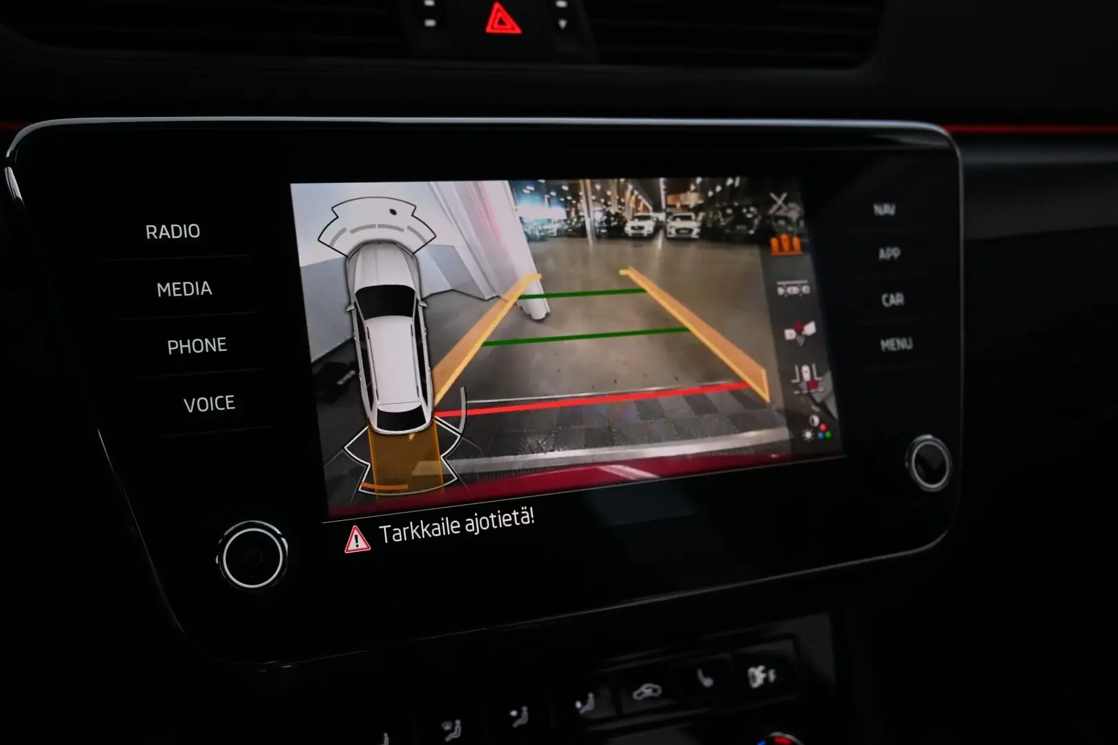 Car Image - 6VsNeLLzfiC2JWBE8ZBwHG