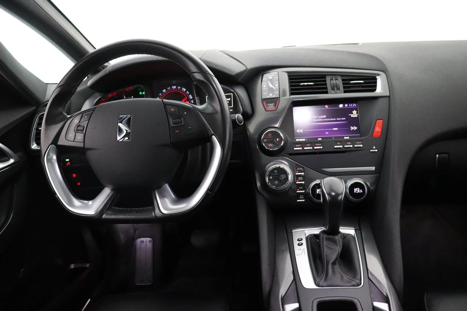 Car Image - 4lCrs1tBixFN2QY9NtDjpE