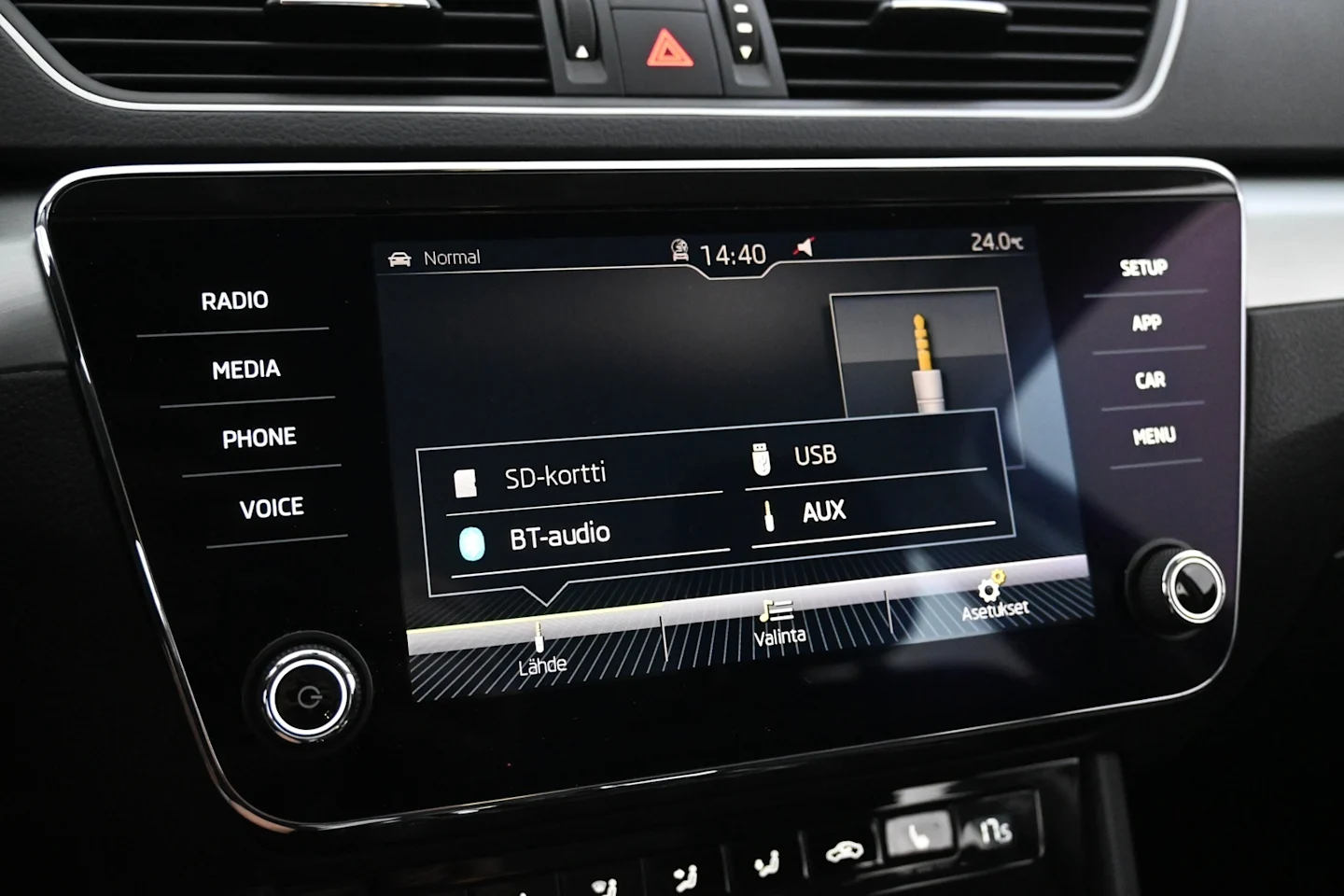 Car Image - 3pMDtqbL1vTjAJqYE414xb