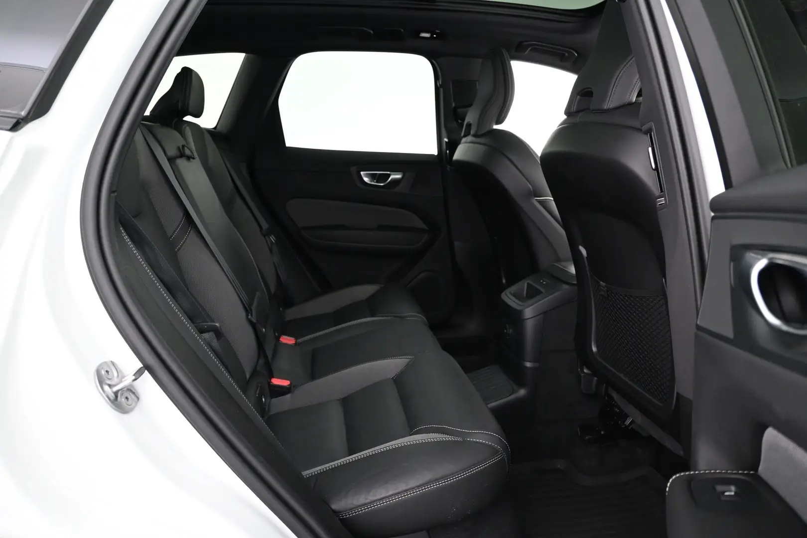Car Image - 3F3bcpxmFnjolCL2mA46uL