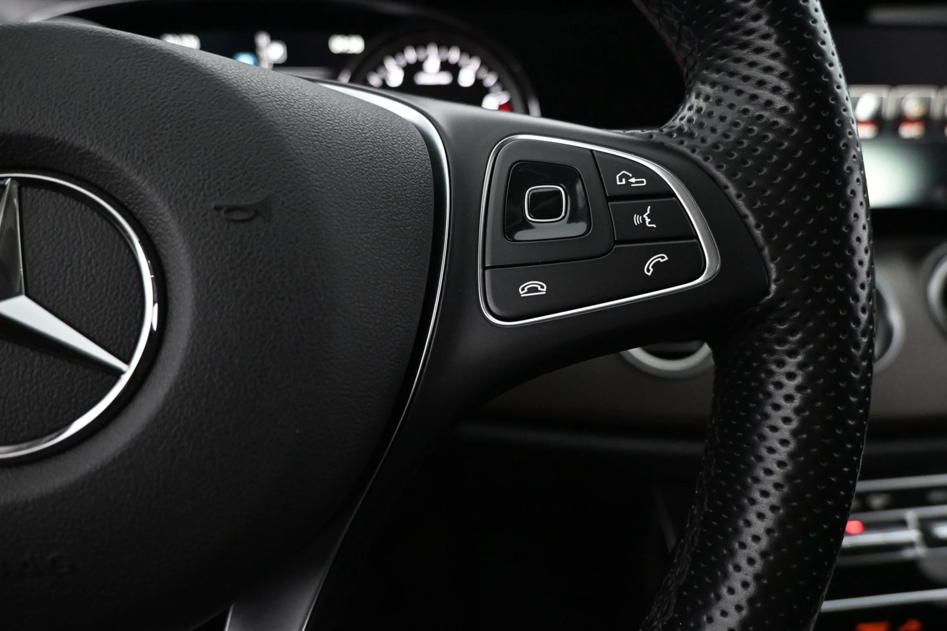 Car Image - 5DkdLWNkQQcC46QNSS8G3x