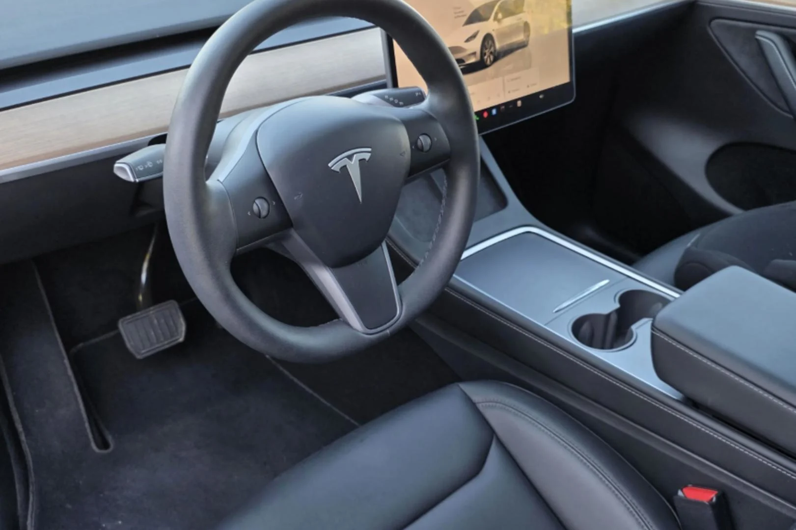 Car Image - 1LtoVTCrdxhMFeTTYAVPNj