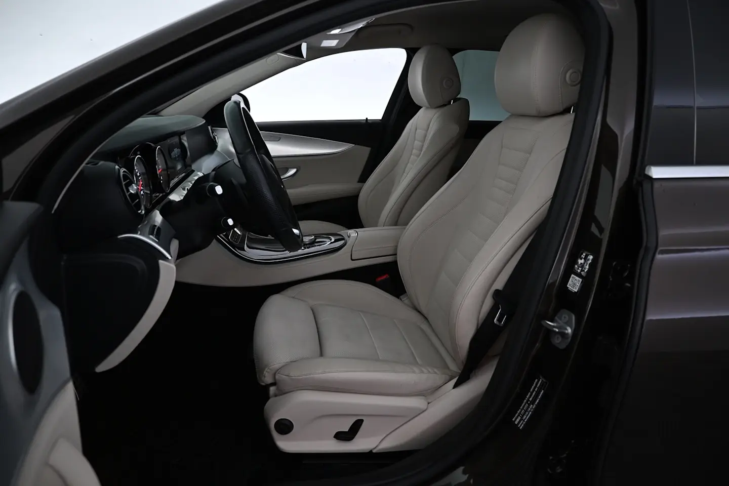 Car Image - TyTXZ7QPZHVqi9To8TksX