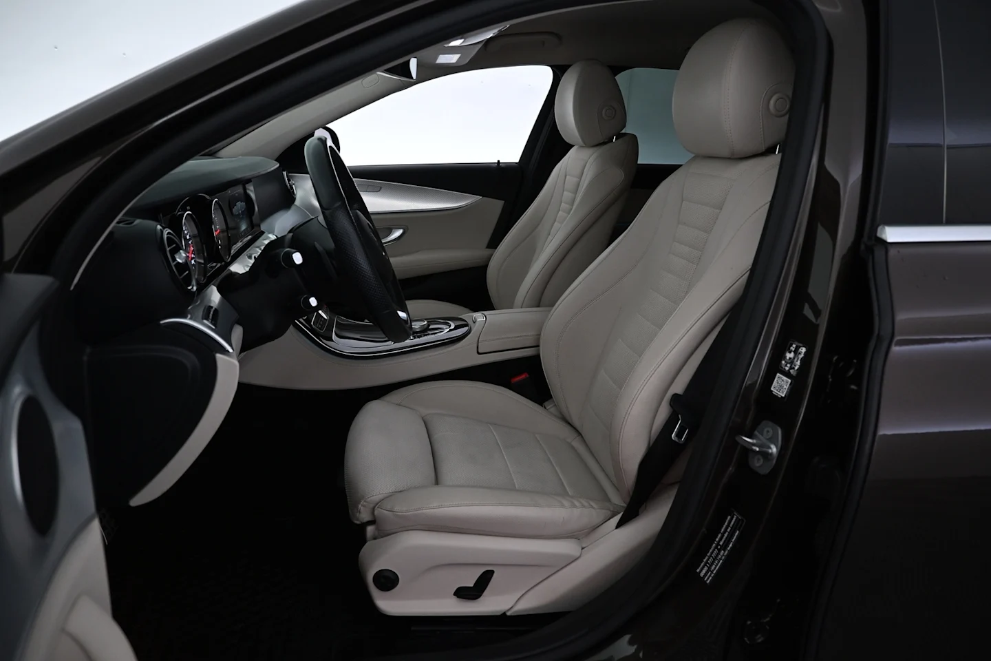 Car Image - TyTXZ7QPZHVqi9To8TksX