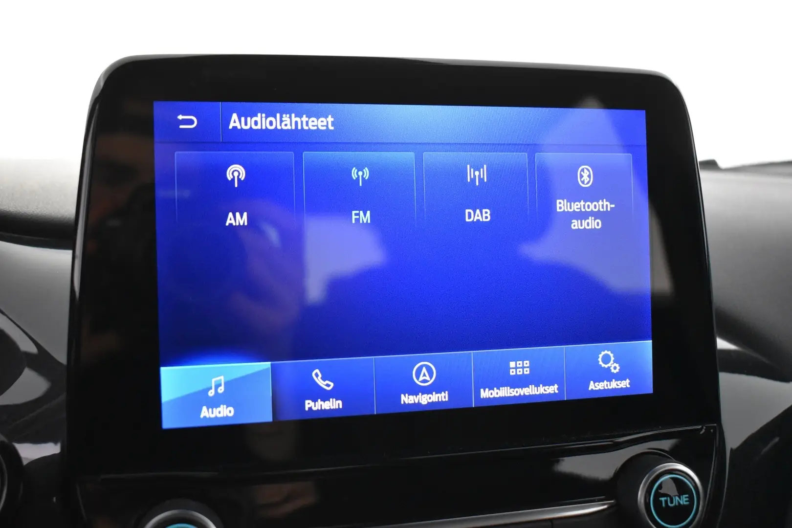 Car Image - ezs0Eua1xwmbHc881yPi6